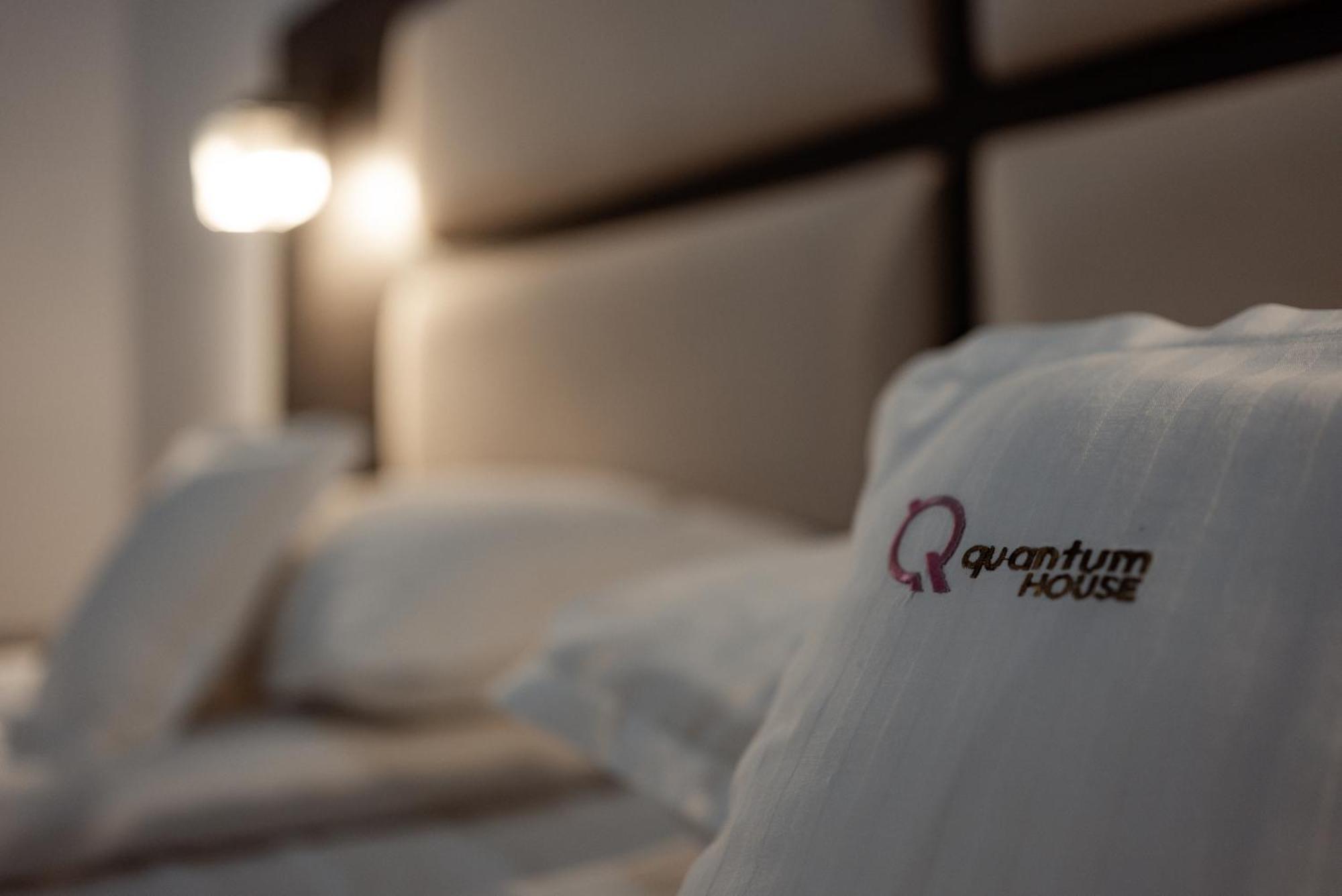 Quantum House Hotel Dornavátra Kültér fotó