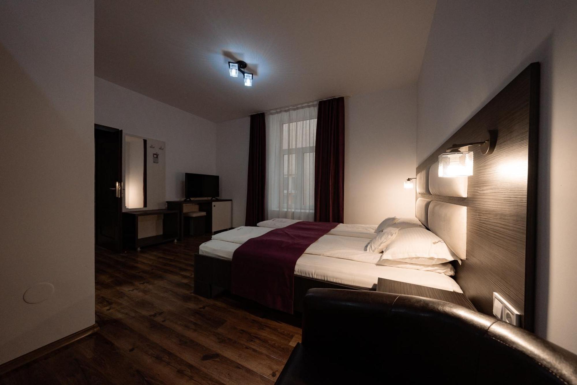 Quantum House Hotel Dornavátra Kültér fotó
