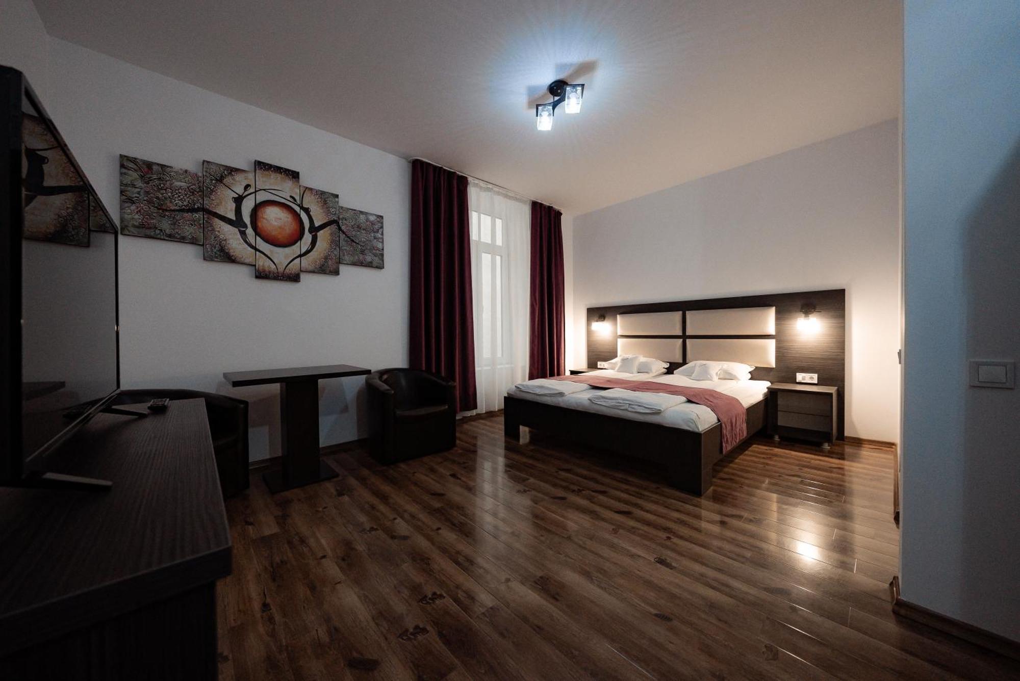 Quantum House Hotel Dornavátra Kültér fotó