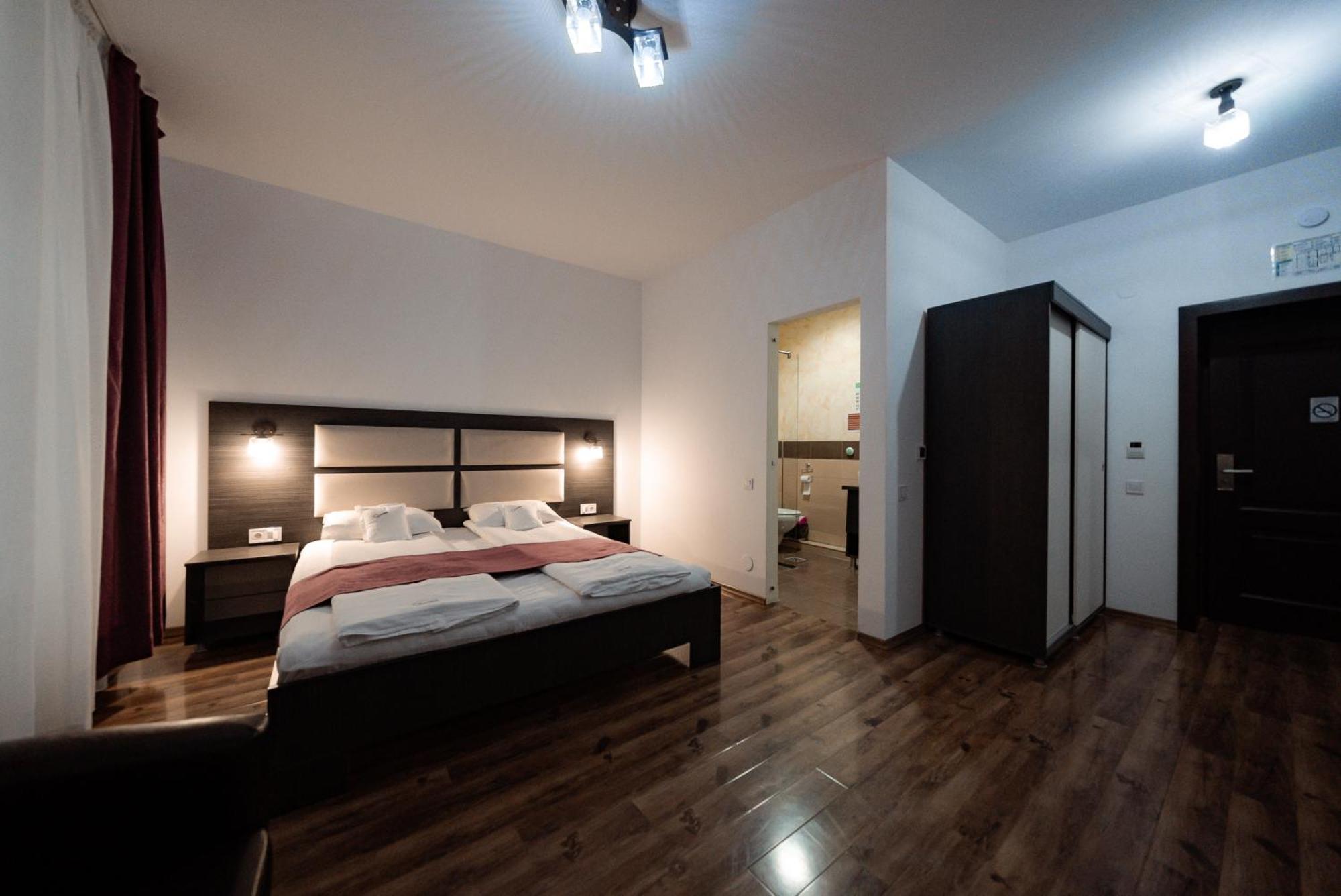 Quantum House Hotel Dornavátra Kültér fotó