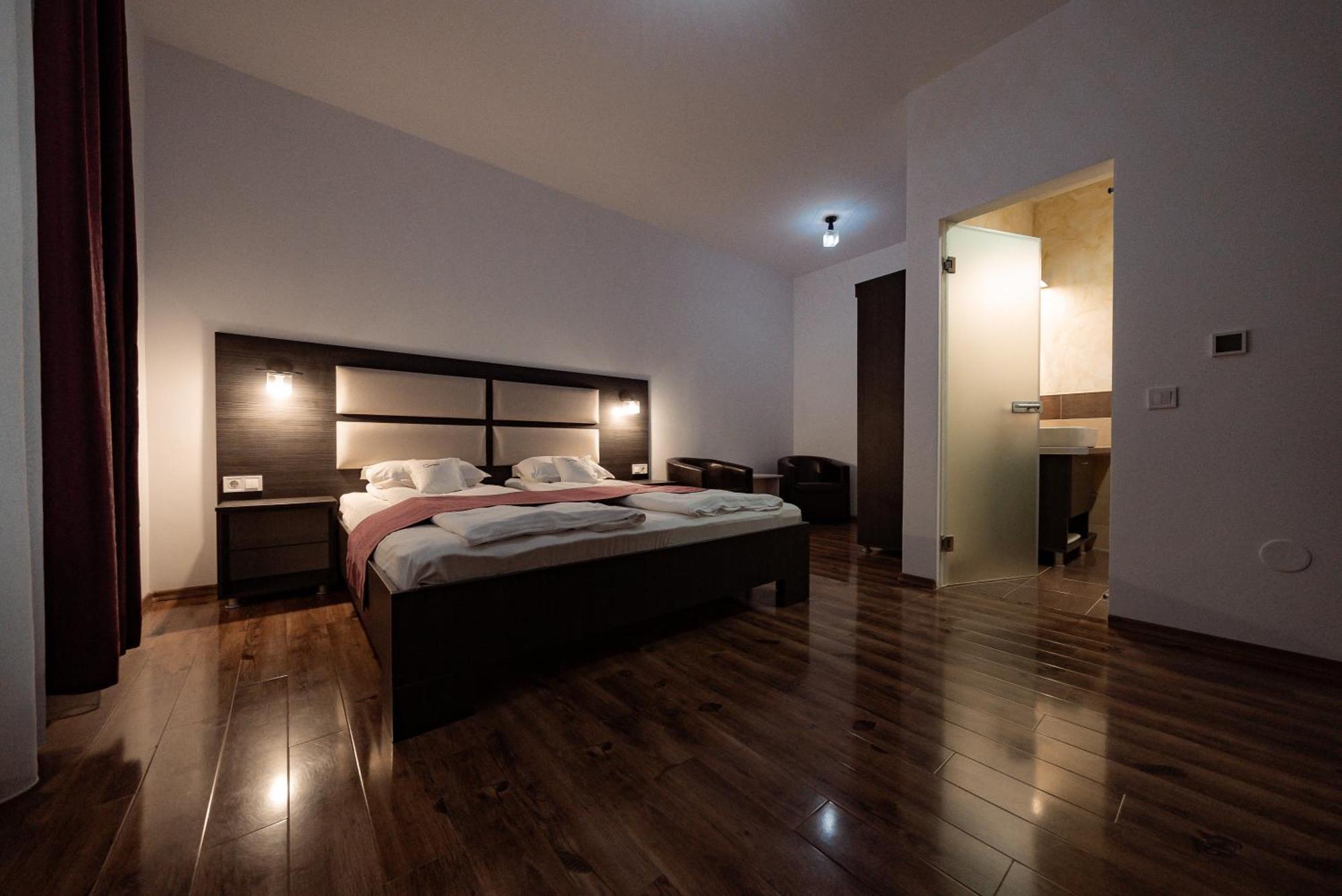 Quantum House Hotel Dornavátra Kültér fotó