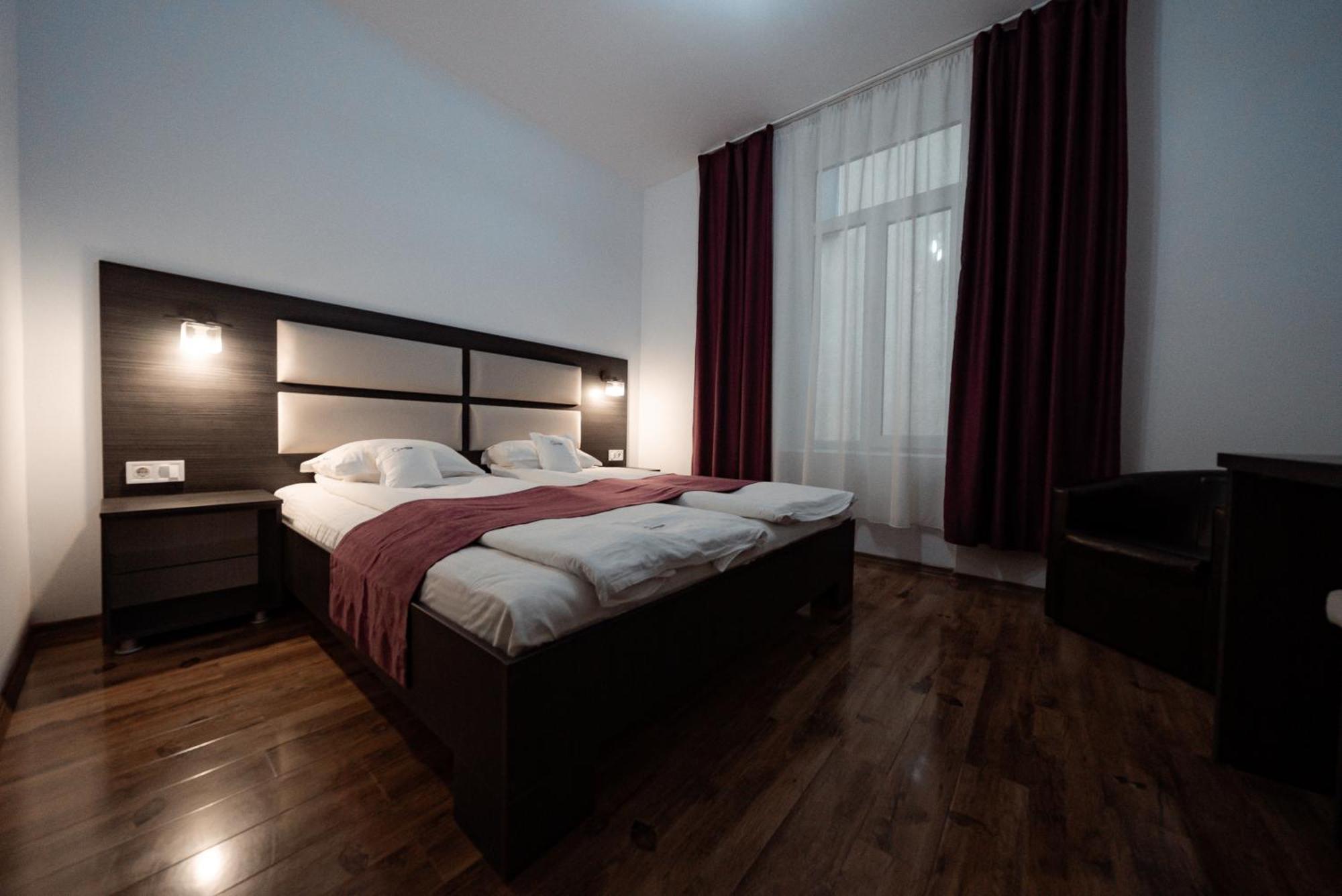 Quantum House Hotel Dornavátra Kültér fotó