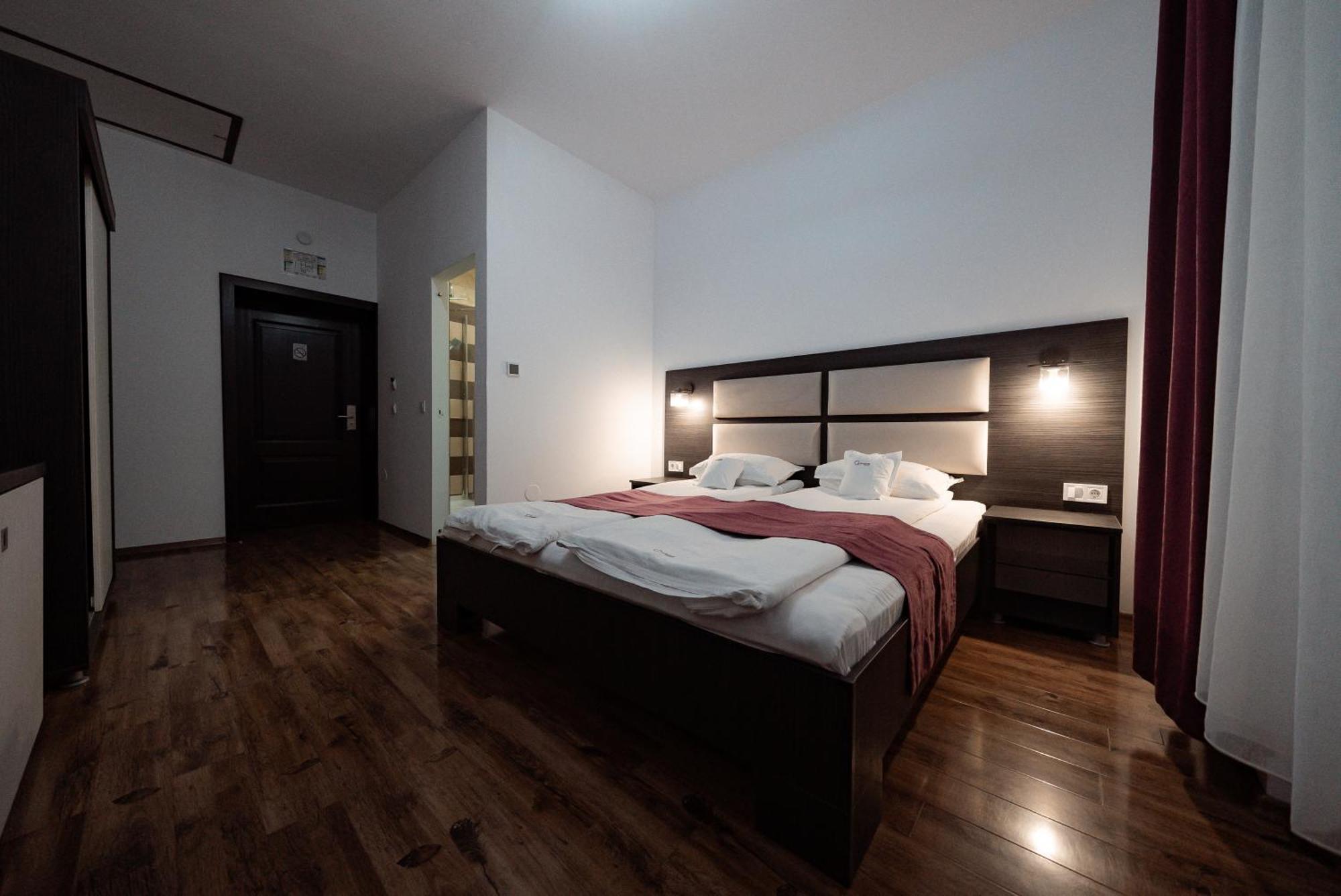 Quantum House Hotel Dornavátra Kültér fotó
