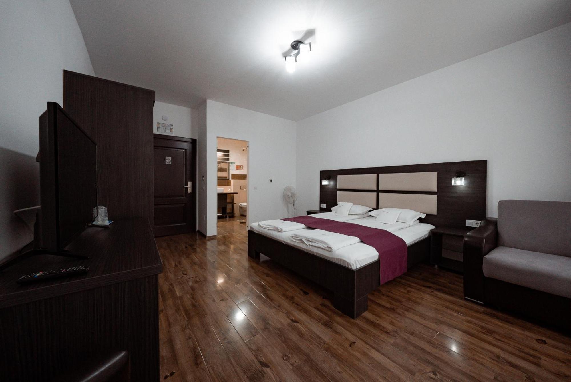 Quantum House Hotel Dornavátra Kültér fotó
