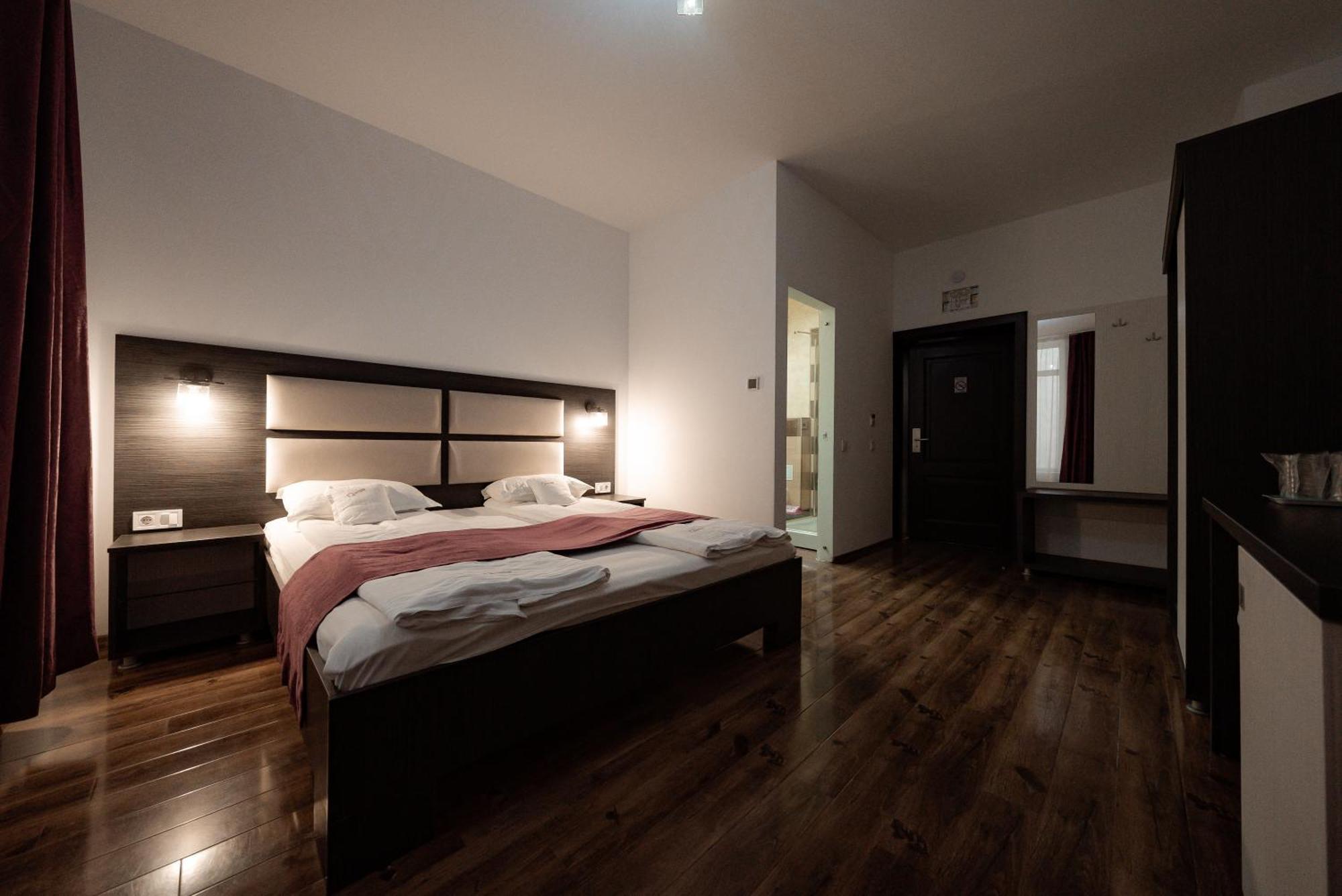 Quantum House Hotel Dornavátra Kültér fotó