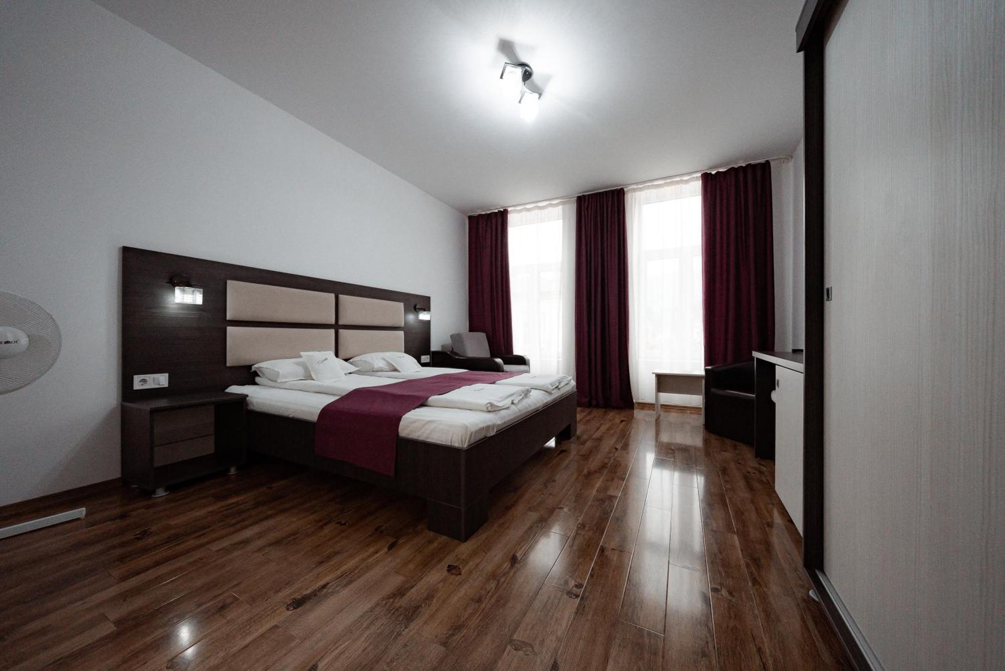 Quantum House Hotel Dornavátra Kültér fotó