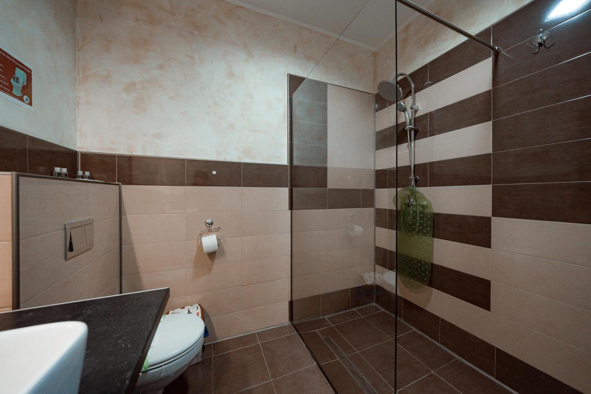 Quantum House Hotel Dornavátra Kültér fotó