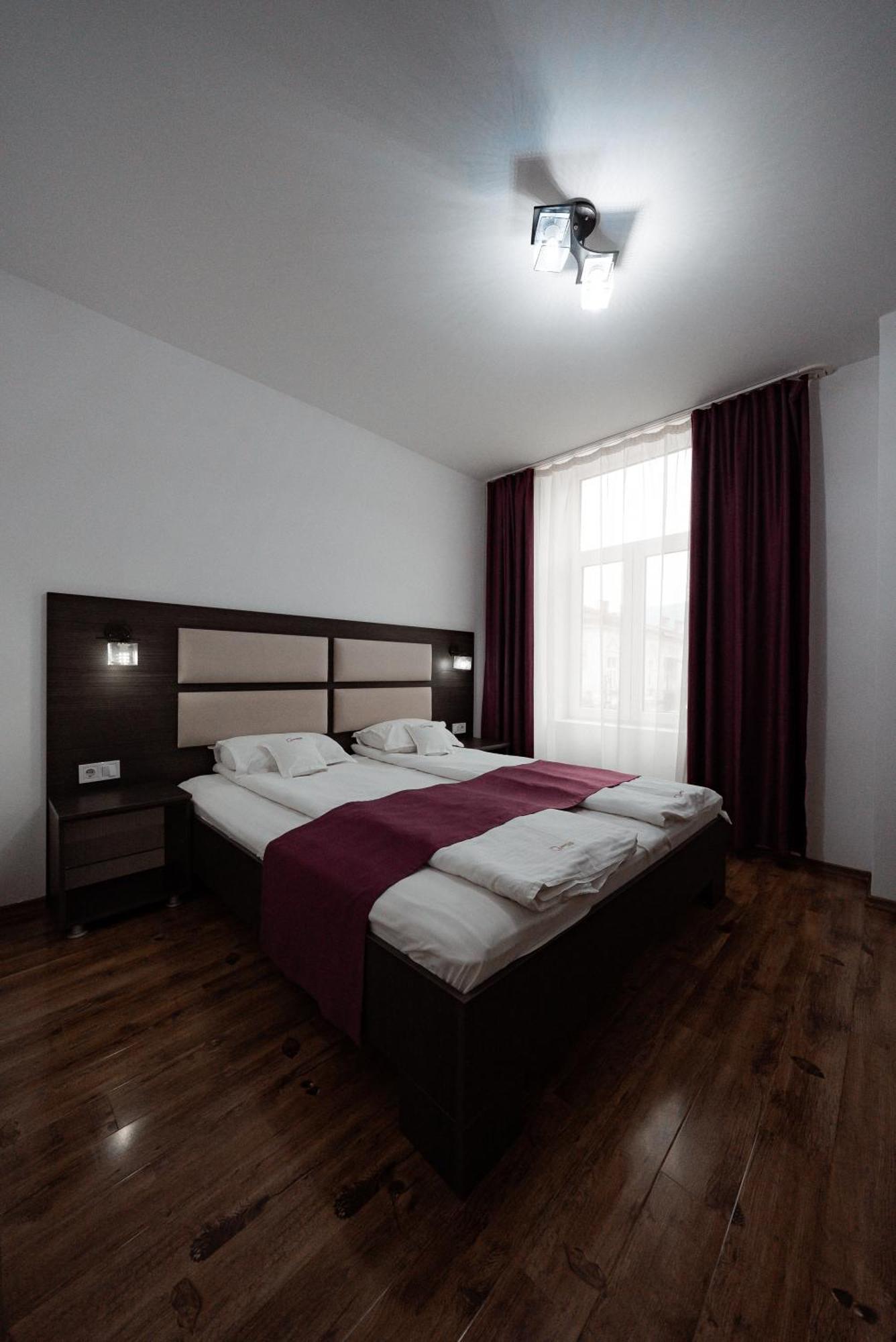 Quantum House Hotel Dornavátra Kültér fotó