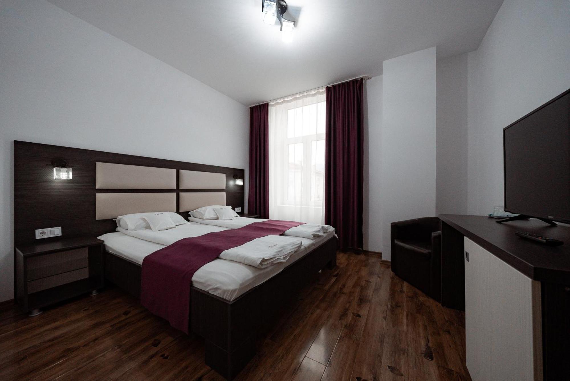 Quantum House Hotel Dornavátra Kültér fotó