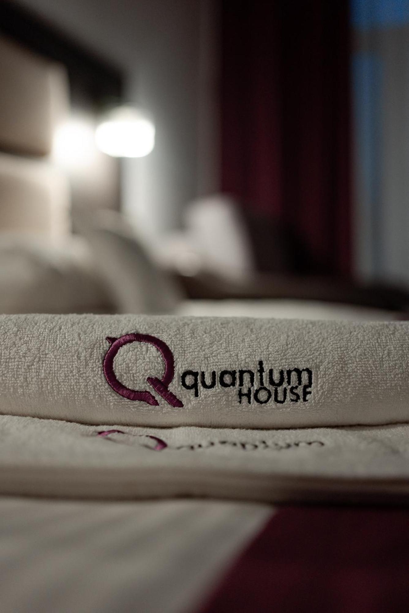 Quantum House Hotel Dornavátra Kültér fotó